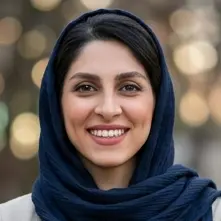 سارا نیک خواه